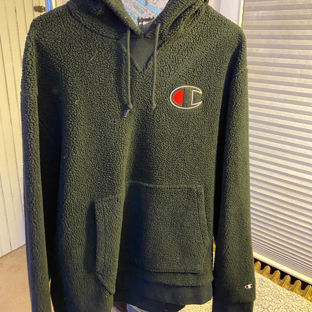 Black Fuzzy Champion sweatshirt